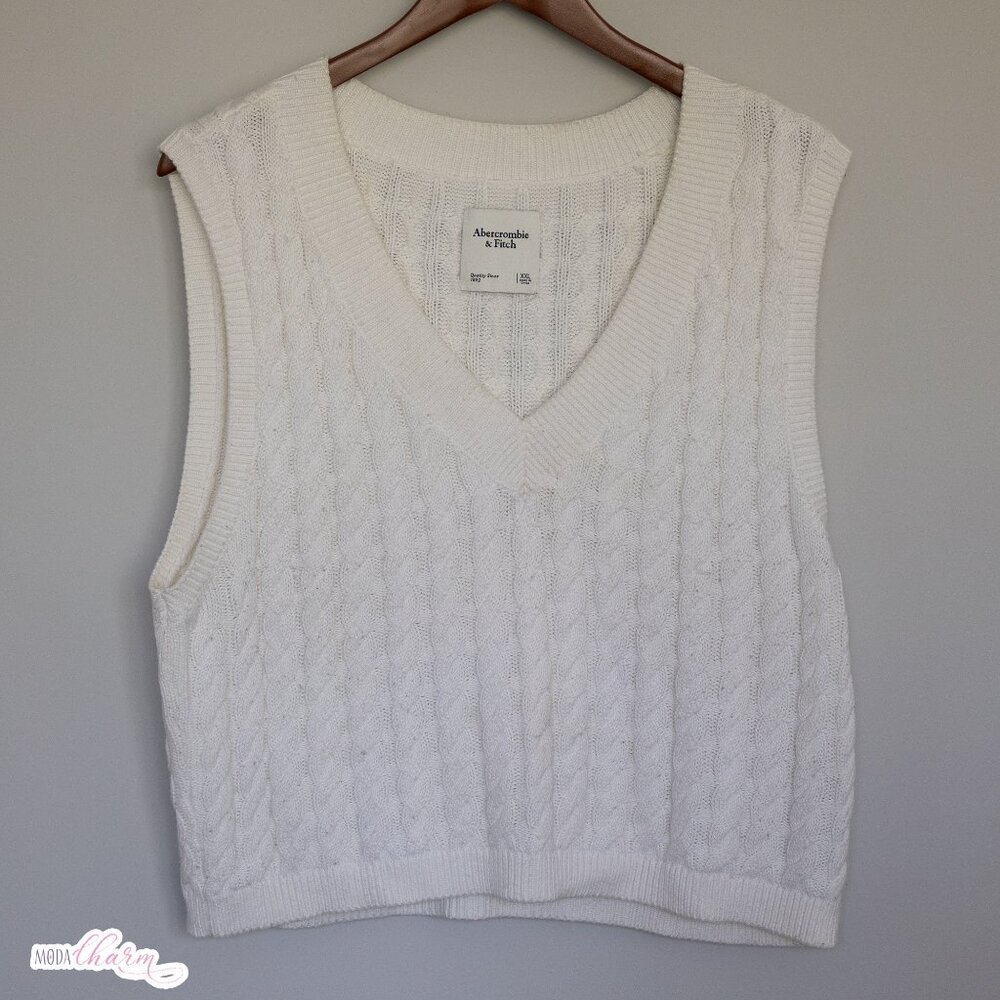 Cable Knit V-Neck Sleeveless Sweater